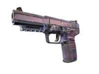 Five-SeveN | Dark Polymer (Battle-Scarred)
